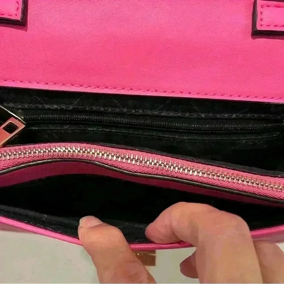 Aldo Hot Pink/Fuchsia quilted removable Gold Chain Turn Lock crossbody - Picture 10 of 11